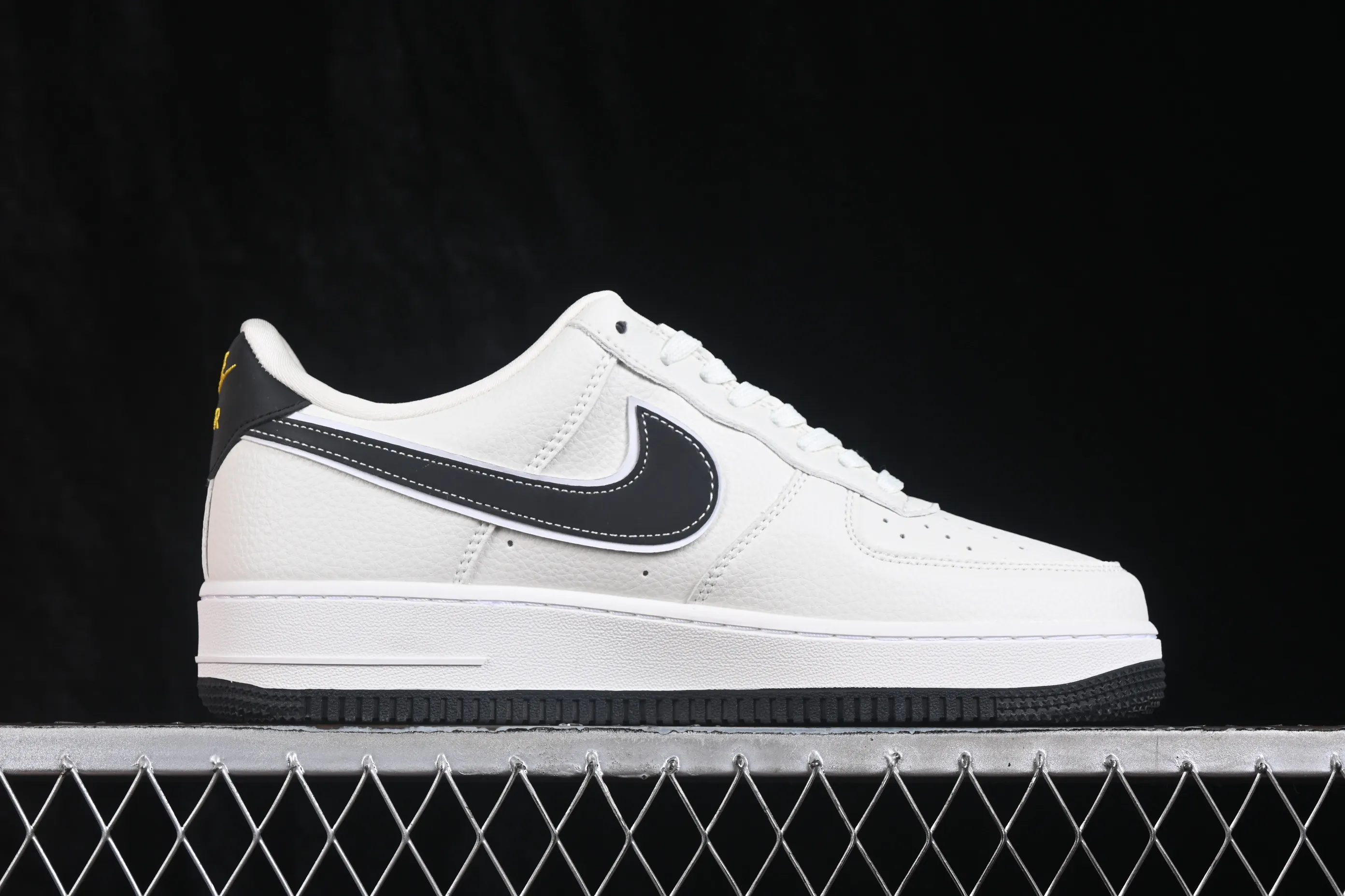 All categories Nk Air Force 1 Air Force series Nk Air Force 1 Low Air Force low-top Nike Air Force 1'07 Low joint model Air Force 1 low-top casual sneakers WY0655-104